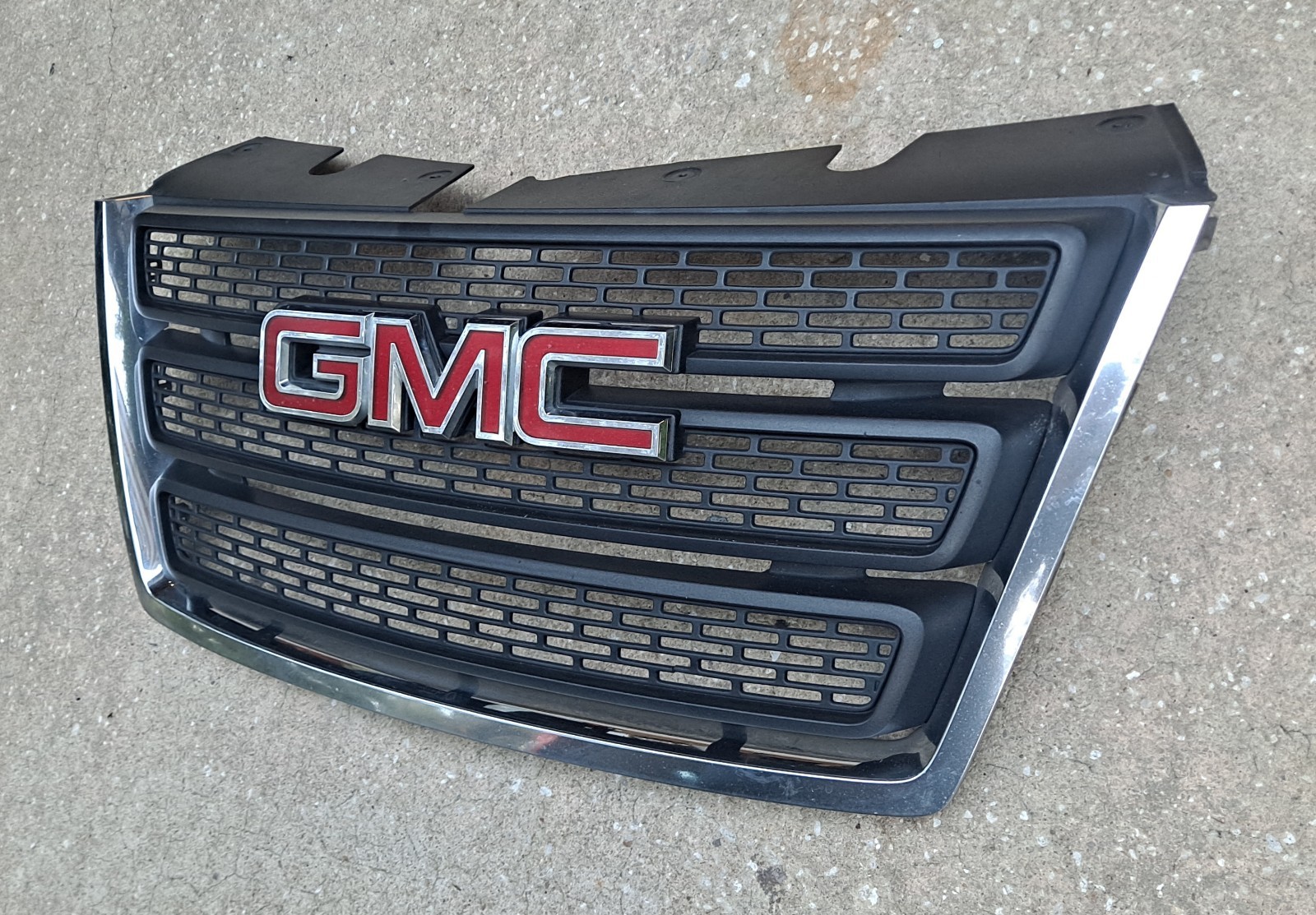 2010-2015 GMC Terrain Front Grille Chrome & Black 2011 2012 2013 (E)