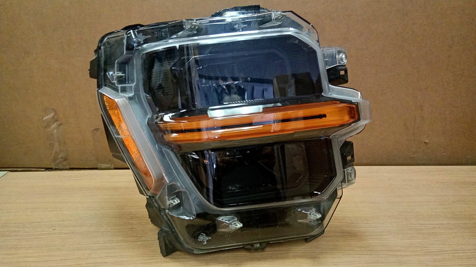 2024-2026 FORD F-150 RIGHT PASSENGER SIDE OEM LED HEADLIGHTW/O MODULE