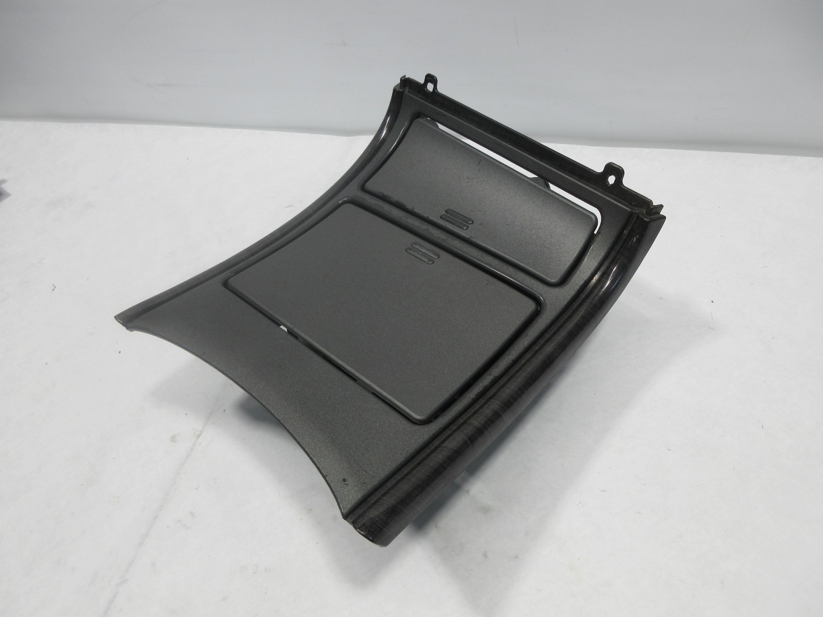 2001 2001 GMC YUKON DENALI Center Console Wood Grain Cup Holder Bezel Trim OEM 2001 2001 GMC YUKON DENALI Center Console Wood Grain Cup Holder Bezel Trim OEM