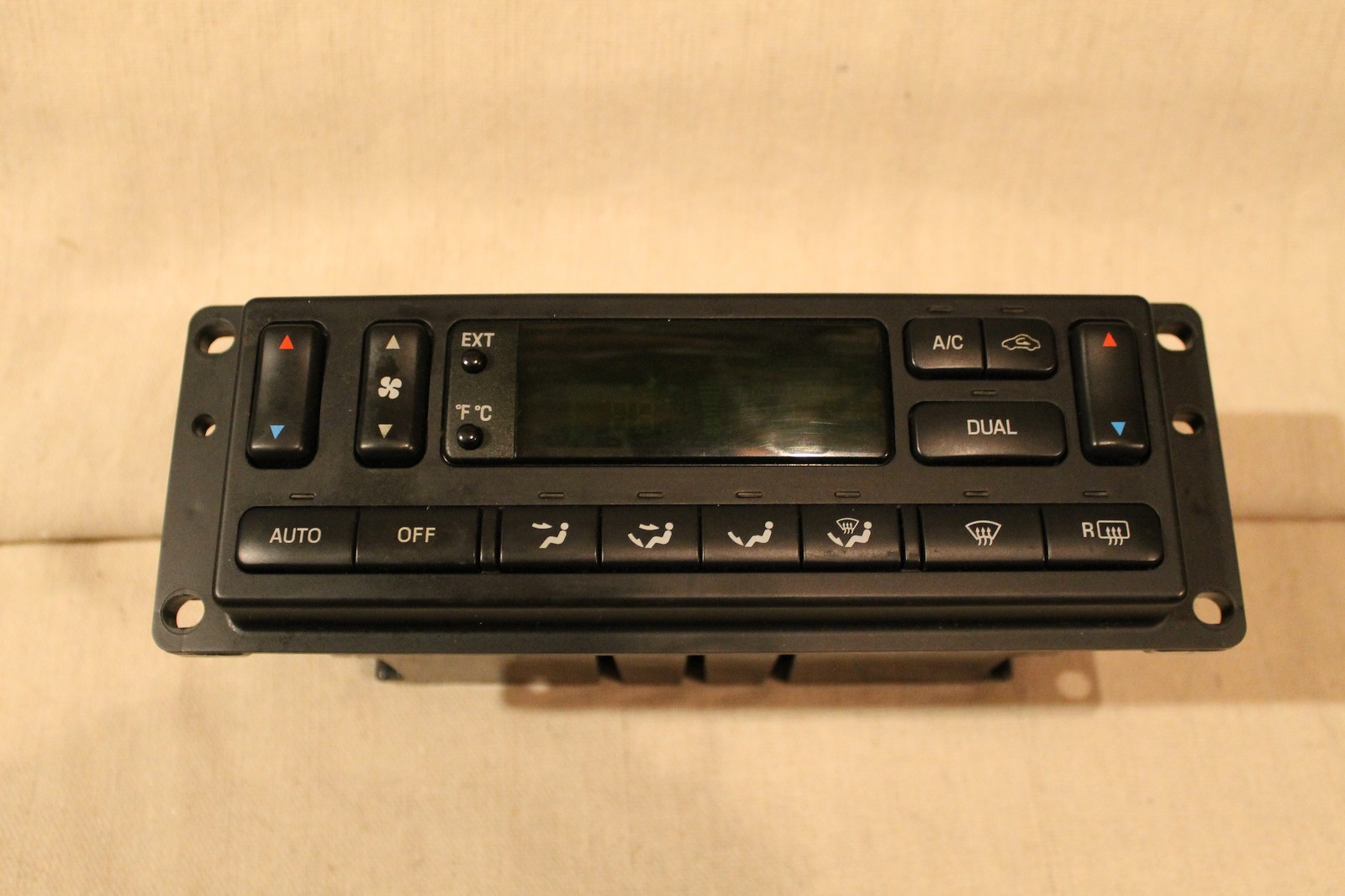 Temperature Control Front Dash Main Fits 2003 FORD EXPEDITION OEM #41931