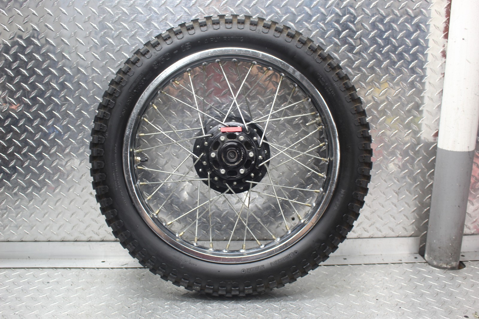 1979 YAMAHA DT125 ENDURO REAR TAKASAGO RIM 18X1.85 W/ CHENG SHIN TIRE