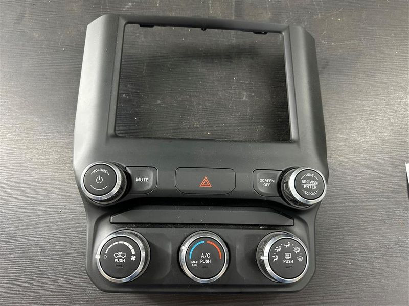 2019-2024 Dodge Ram 1500 A/C AC Heater Temperature Control Unit