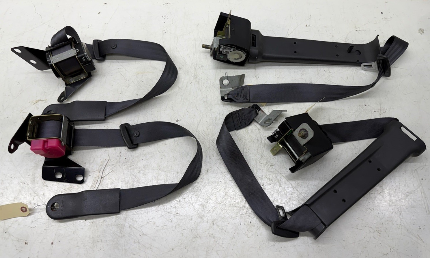 1999-2004 Ford Mustang OEM Seat Belt Set Of 4 *Excellent Condition