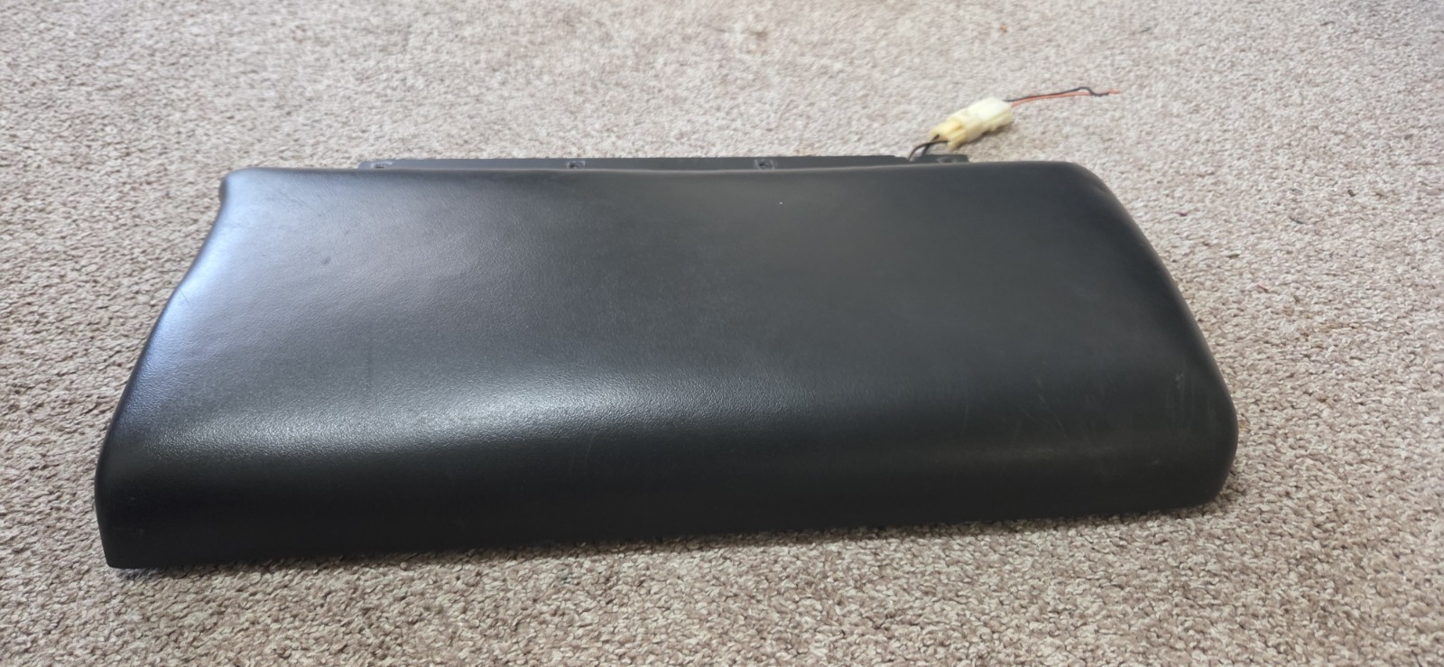 1991-2004 C4 C5 Corvette Center Console Armrest Lid w/ Latch Black Needs OEM.