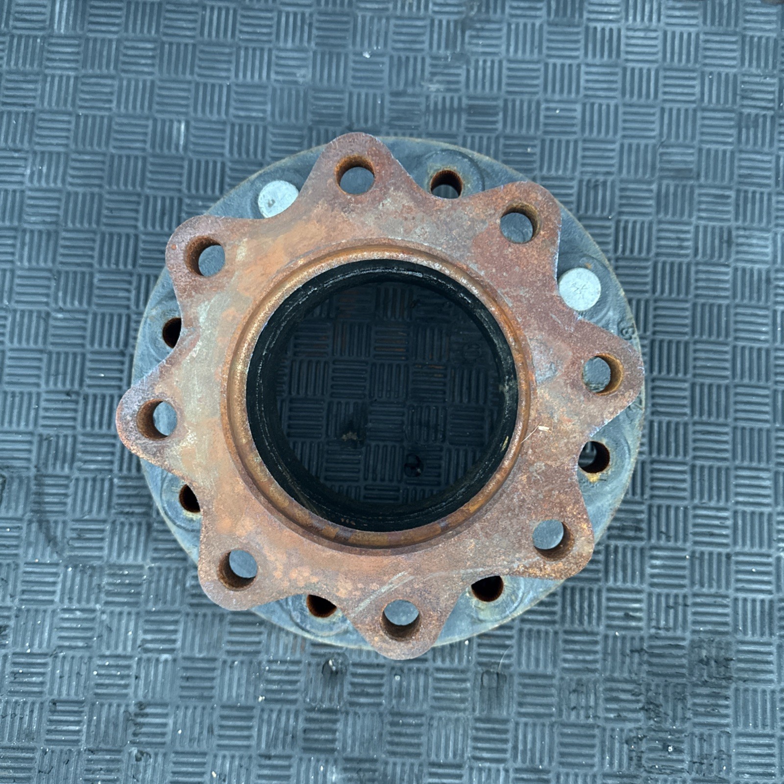 2020-2026 Chevrolet GMC 3500 Dually Front Wheel Hub Spacer OEM CLEAN
