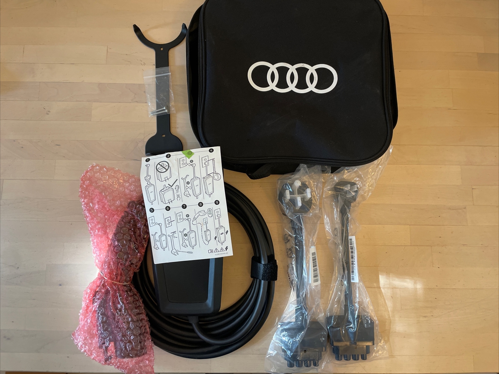 2022 - 2025 Audi Q4 e-tron EV Charger Charging cable 5-15 & 14-50 Plug 120v 240v 2022 - 2025 Audi Q4 e-tron EV Charger Charging cable 5-15 & 14-50 Plug 120v 240v