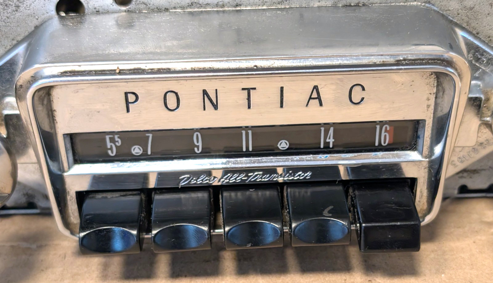 Cosmeticly Excellent 1962 Pontiac Radio 983687 Delco, Clean, Untested Cosmeticly Excellent 1962 Pontiac Radio 983687 Delco, Clean, Untested
