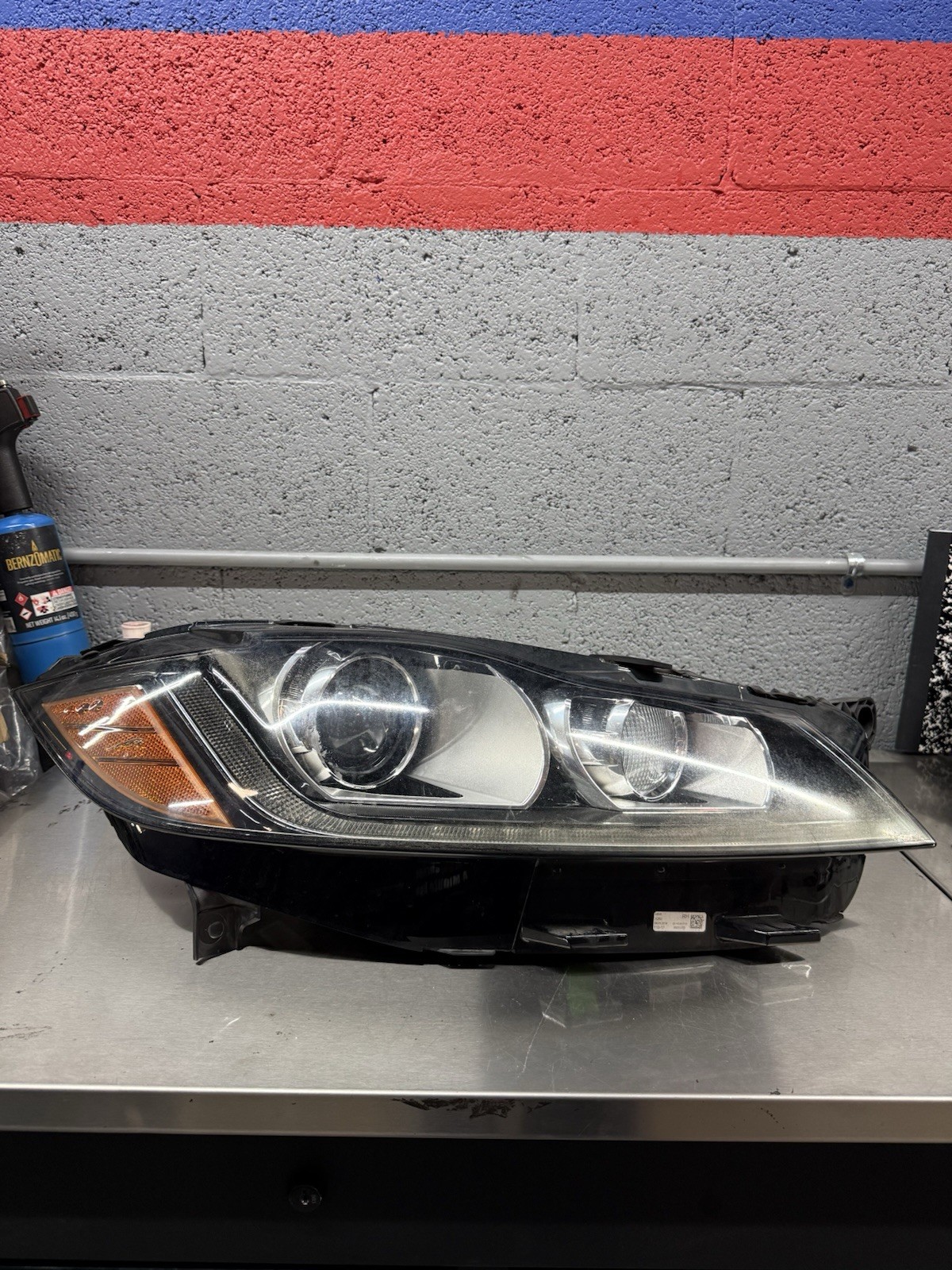 OEM 2017-2020 Jaguar F-PACE RH HID Headlight GX63-13W029-FJ Parts Repair