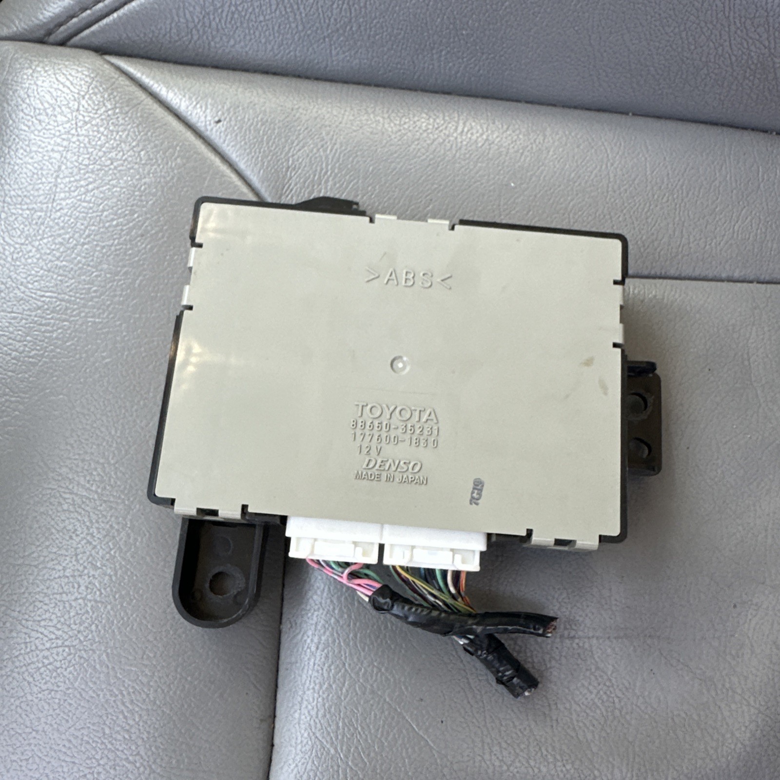 2004-2006 Toyota 4Runner Air Amplifier Assembly 88650-35231, E031, OEM, 2004, 20 2004-2006 Toyota 4Runner Air Amplifier Assembly 88650-35231, E031, OEM, 2004, 20