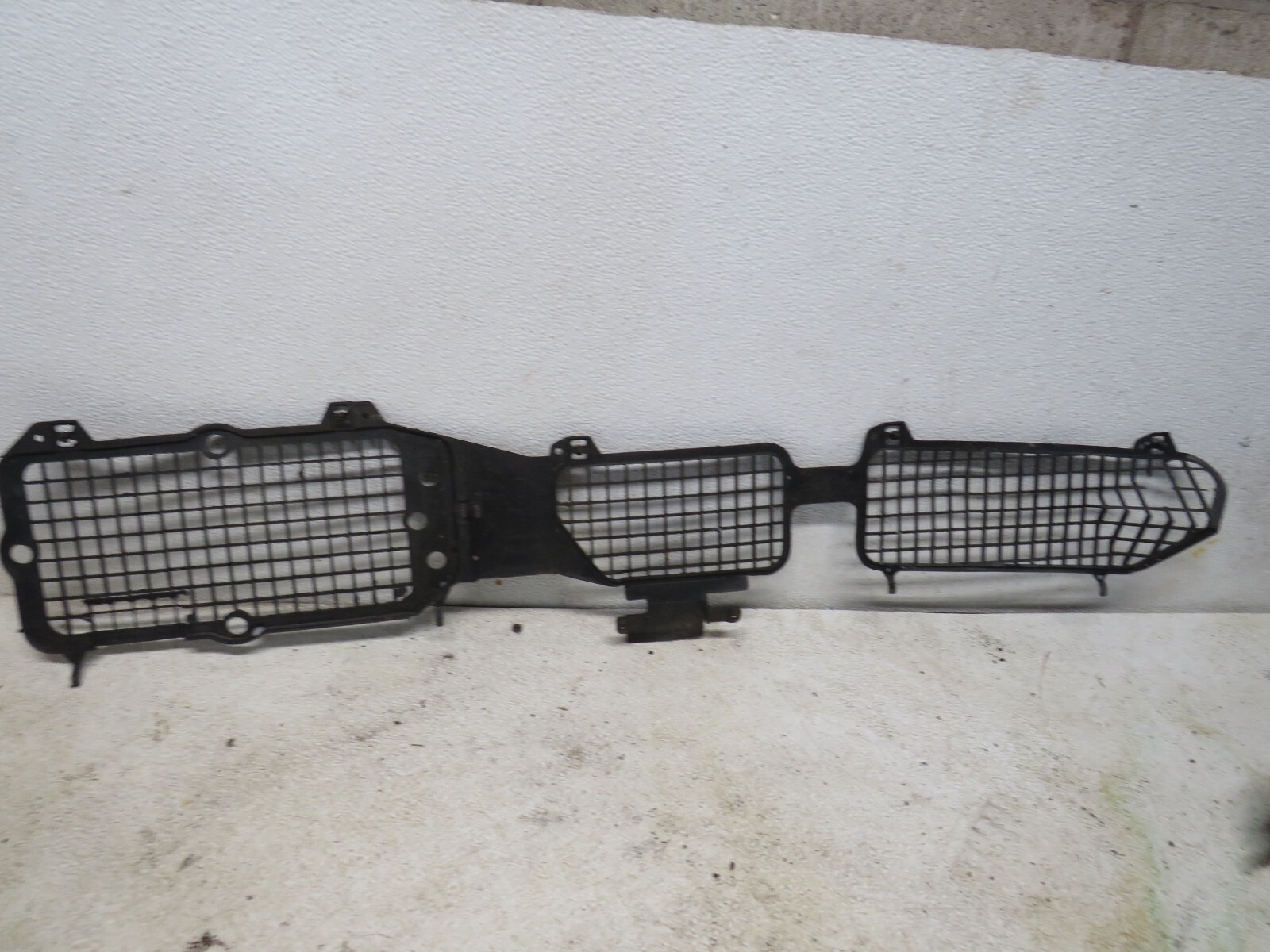1980 80 CAMARO Z28  COWL SCREEN VENT 