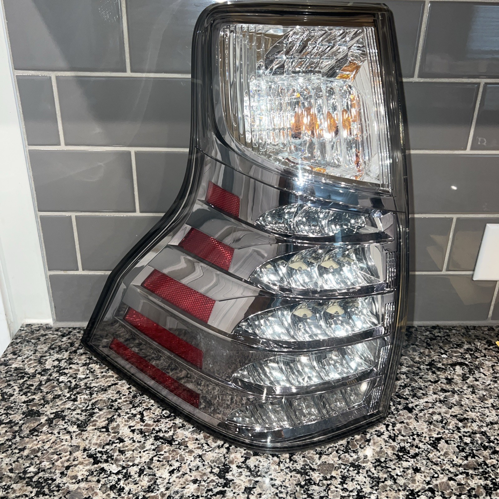 Mint 2014-2023 Lexus GX GX460 Left Driver Side LED Tail Light OEM 81561-60B11 Mint 2014-2023 Lexus GX GX460 Left Driver Side LED Tail Light OEM 81561-60B11