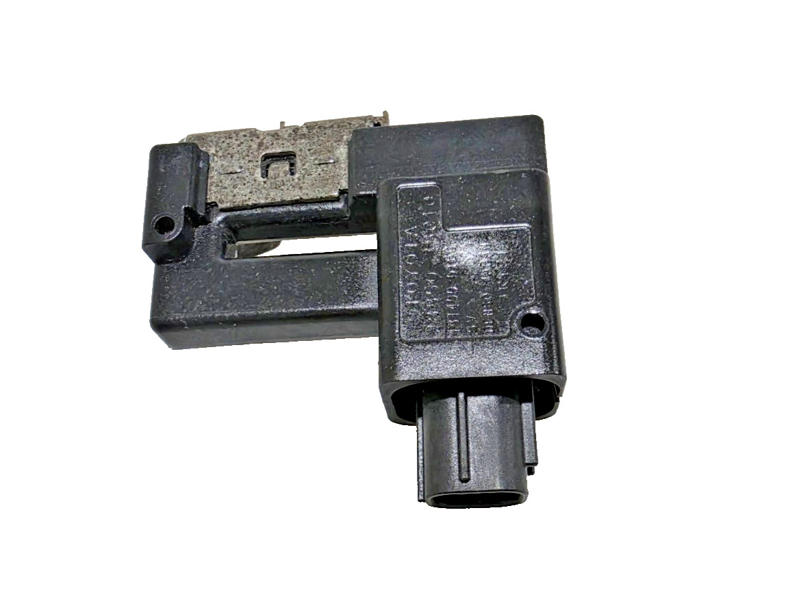 2007-2012 Lexus LS460 and 2012 Lexus LFA Battery Current Sensor OEM 28850-38010