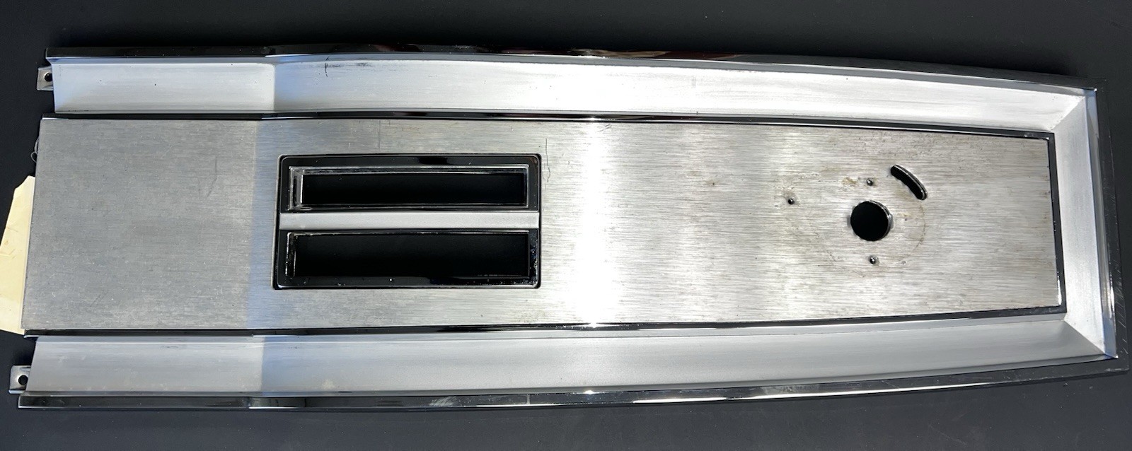 NOS 1969-70 B-Body Console Top Plate 2589849 