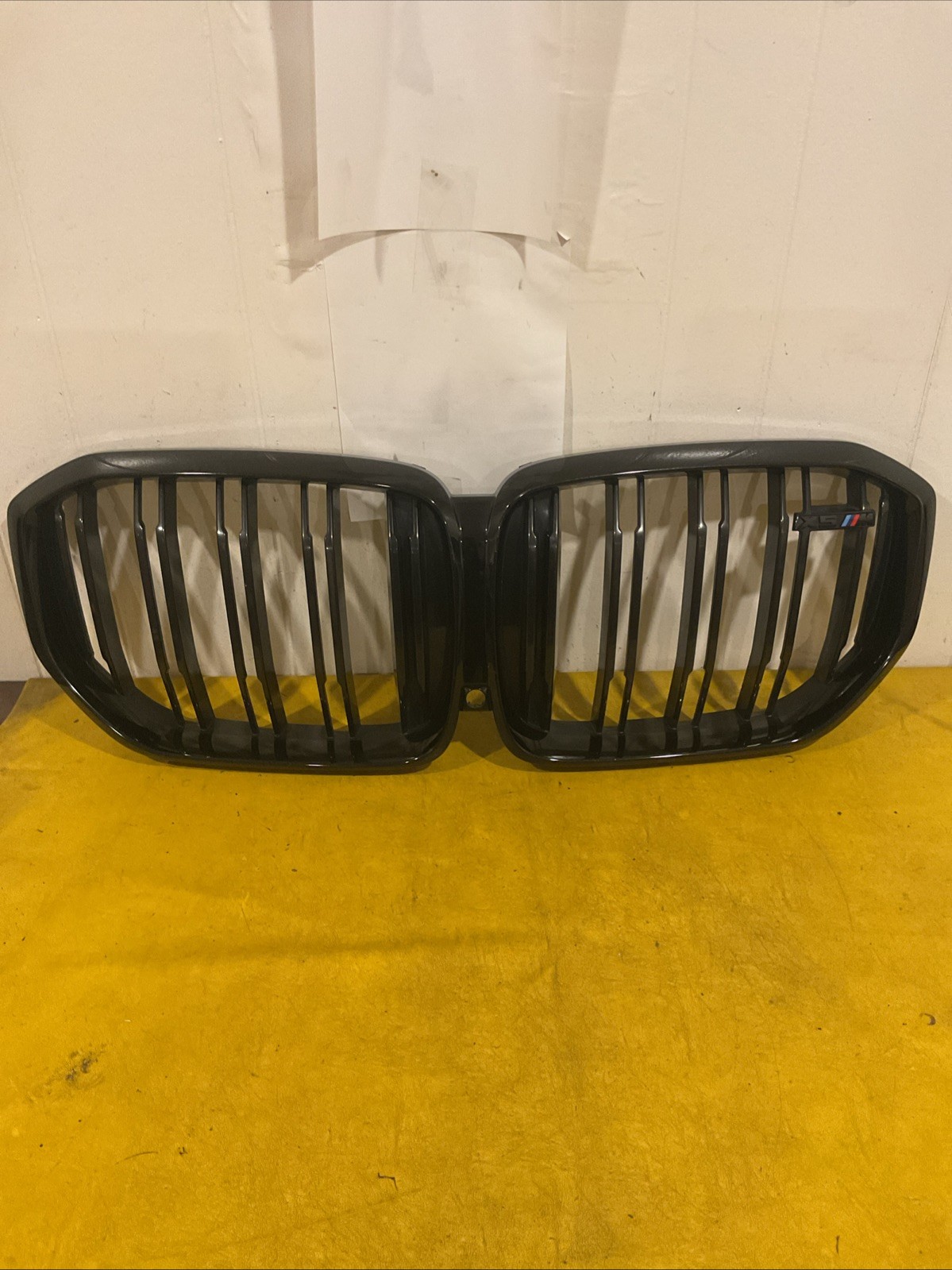 2020-2023 BMW X5 M Front Upper Grille Black Glossy W/ Emblem 8746966 OEM 