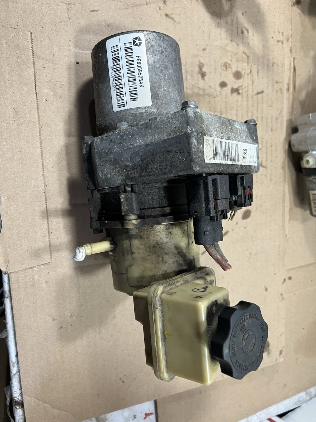 2011-2020 Dodge Charger Power Steering Pump w/ Reservoir 68059525AK OEM A 2011-2020 Dodge Charger Power Steering Pump w/ Reservoir 68059525AK OEM A