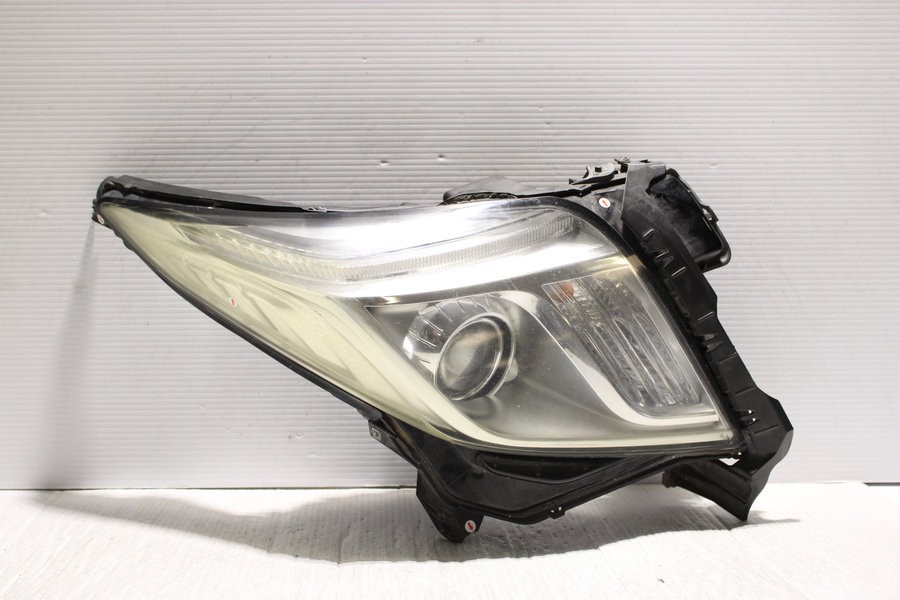 2013-2017 Cadillac XTS Left Side HID Headlight Assembly OEM 22967409