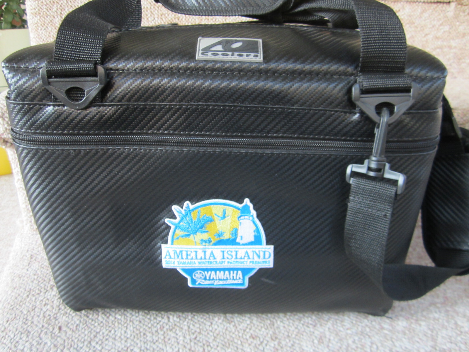 AO COOLERS Carbon Fibre Cooler 14x10x6 Black Yamaha Embroidered New W/O Tags