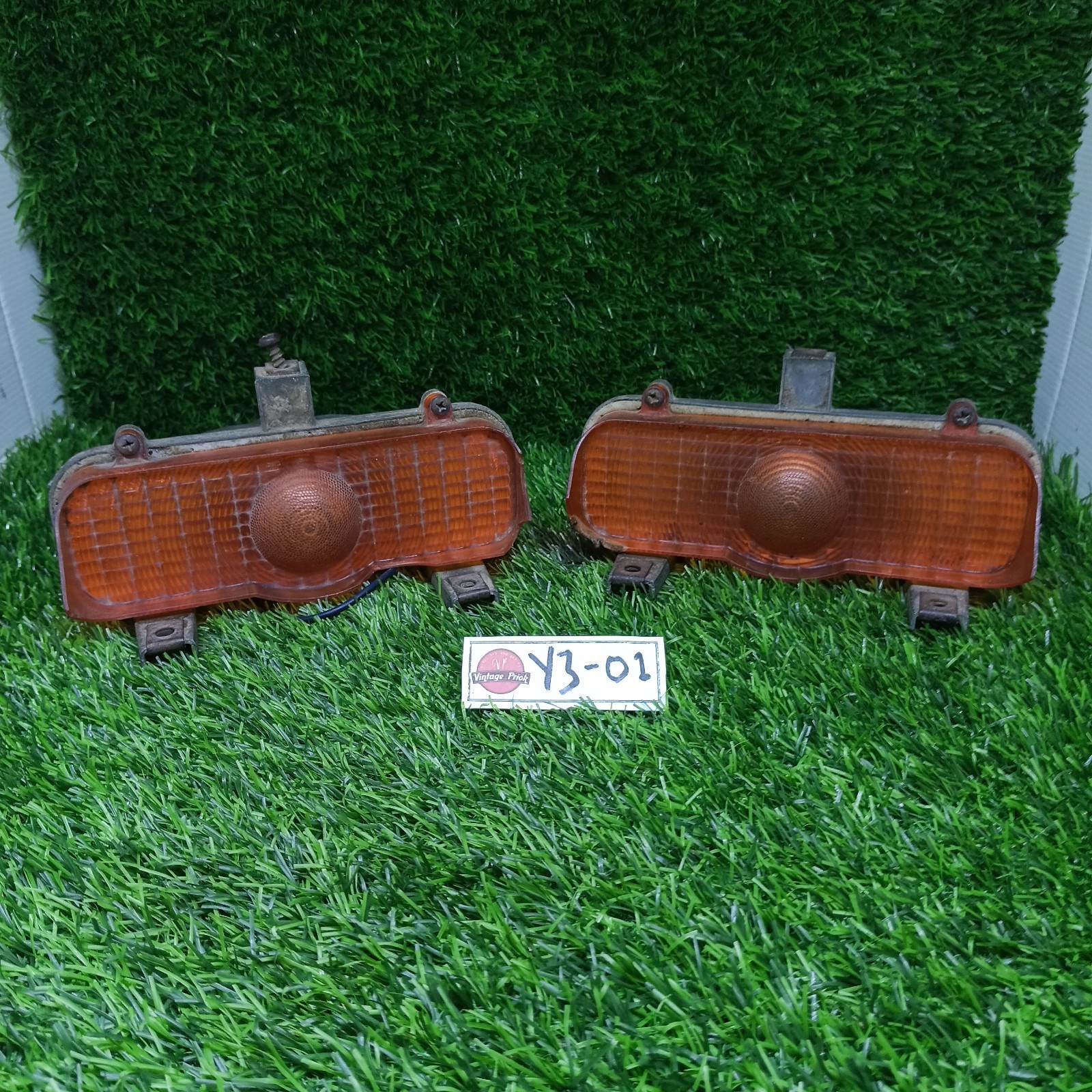 Genuine Holden Monaro VZ CV8 GTO Bumper Turn Signal Lights LH RH 2819615 Used