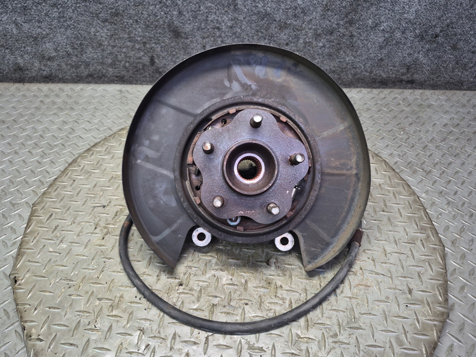 03-09 NISSAN Z33 350Z REAR RIGHT SPINDLE KNUCKLE WHEEL HUB BEARING W CABLE OEM