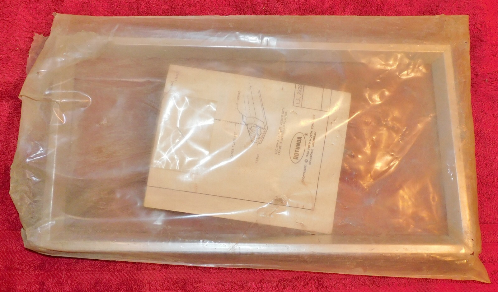 1967-71 Ford Mercury Lincoln NOS DELUXE ACCESSORY FRONT REAR LICENSE PLATE FRAME 1967-71 Ford Mercury Lincoln NOS DELUXE ACCESSORY FRONT REAR LICENSE PLATE FRAME