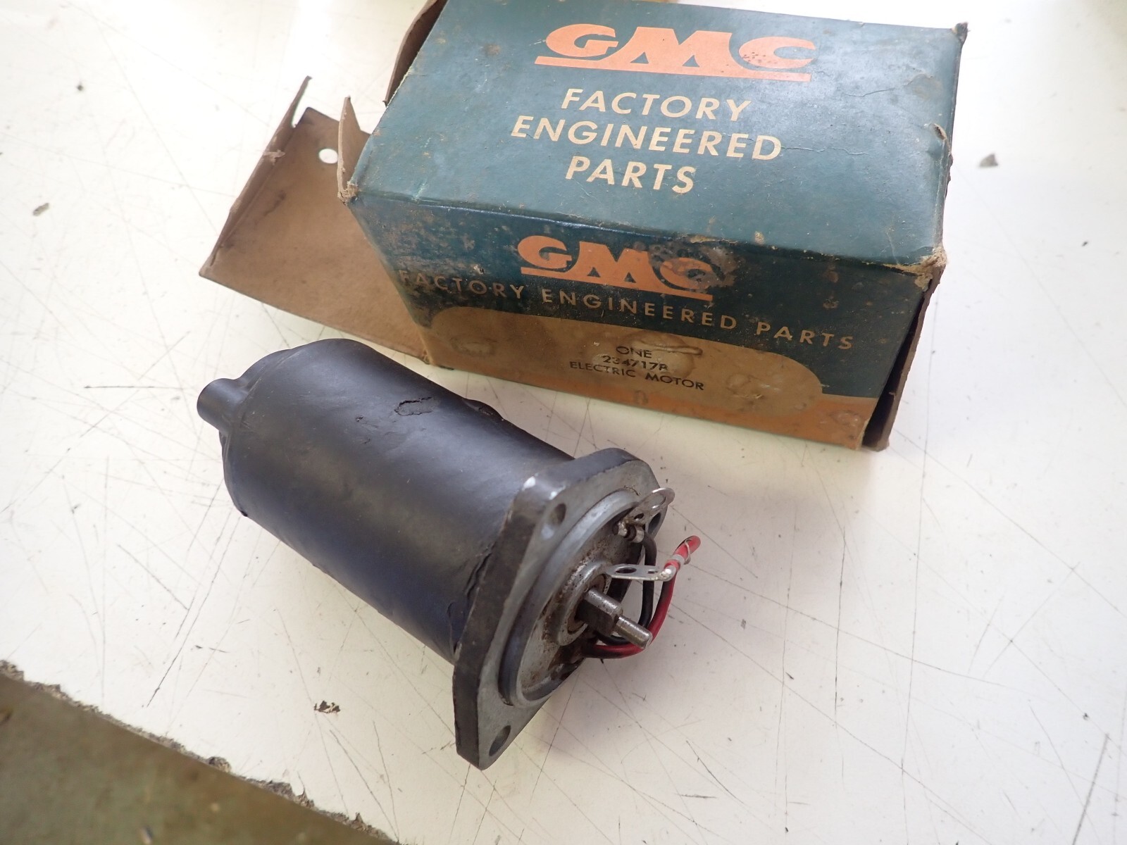 1955 - 1963 Chevrolet GMC 2 Speed Axle Electric Shift Motor 12 Volt GM # 2347178 1955 - 1963 Chevrolet GMC 2 Speed Axle Electric Shift Motor 12 Volt GM # 2347178