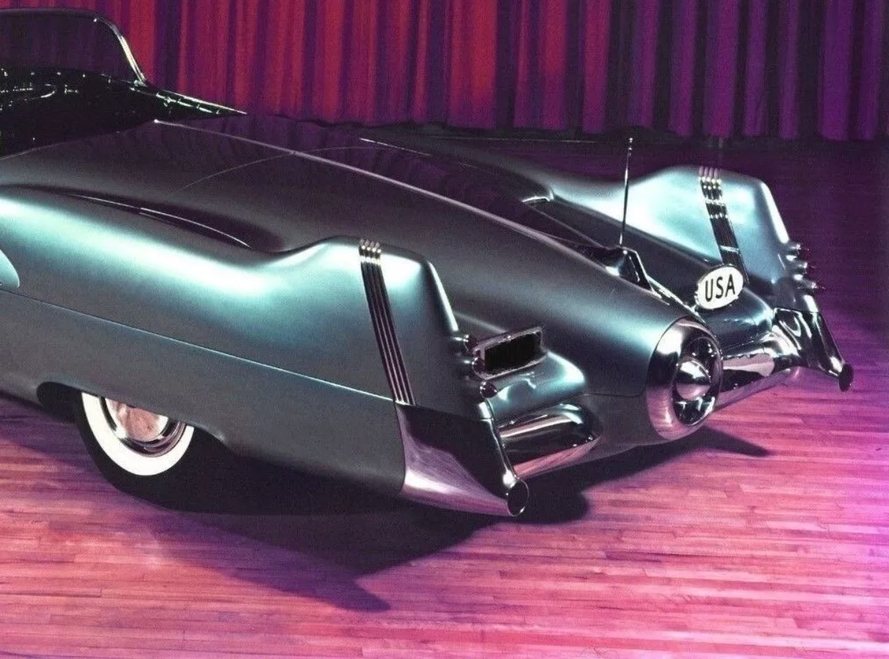 Harley Earl's CUSTOM Car with V8Engine/Orig.Wheel Rims1:24SCALE 1959 METAL MODEL Harley Earl's CUSTOM Car with V8Engine/Orig.Wheel Rims1:24SCALE 1959 METAL MODEL