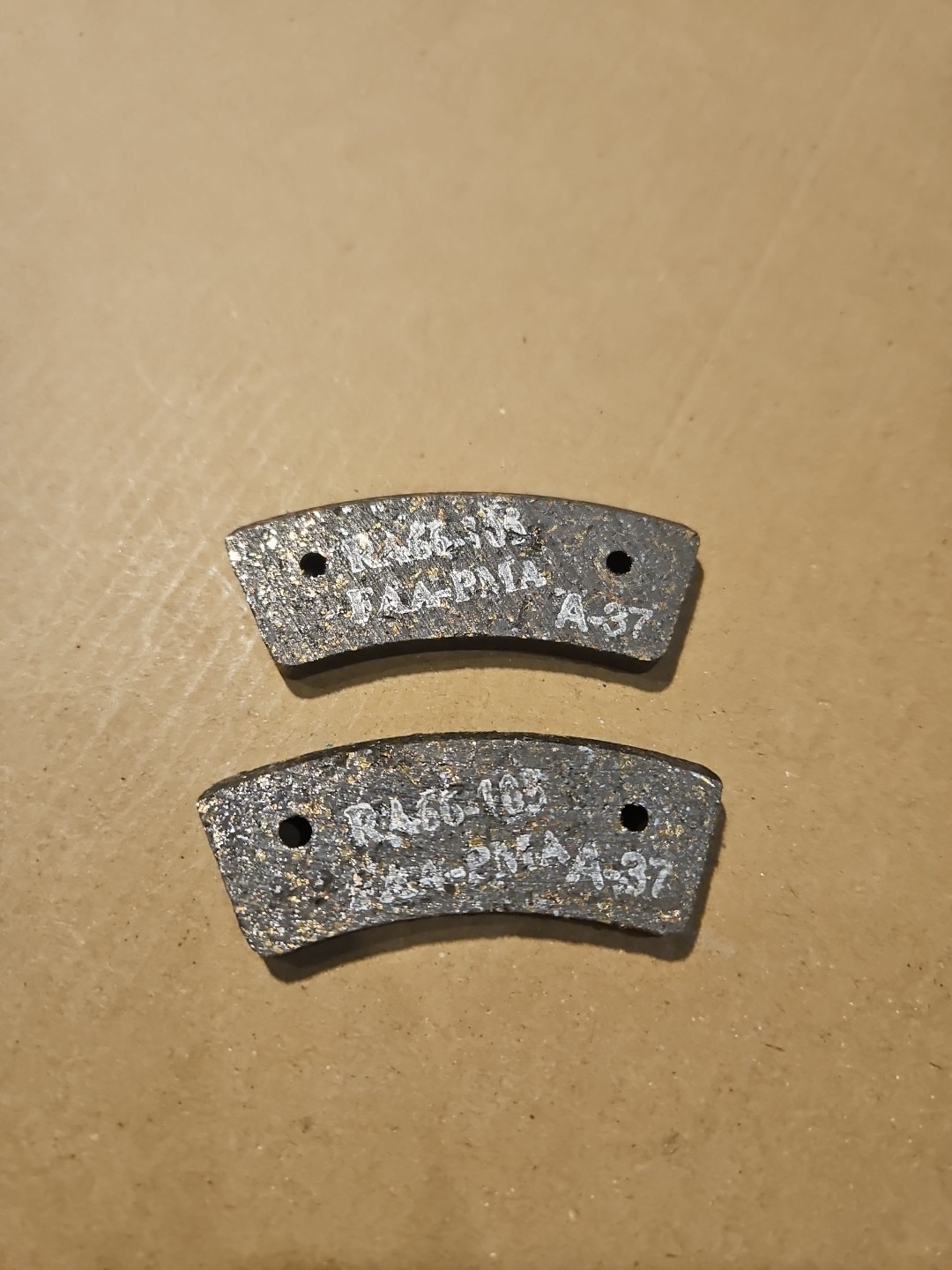 Pair Of Rapco RA66-105 Brake Pads Pair Of Rapco RA66-105 Brake Pads