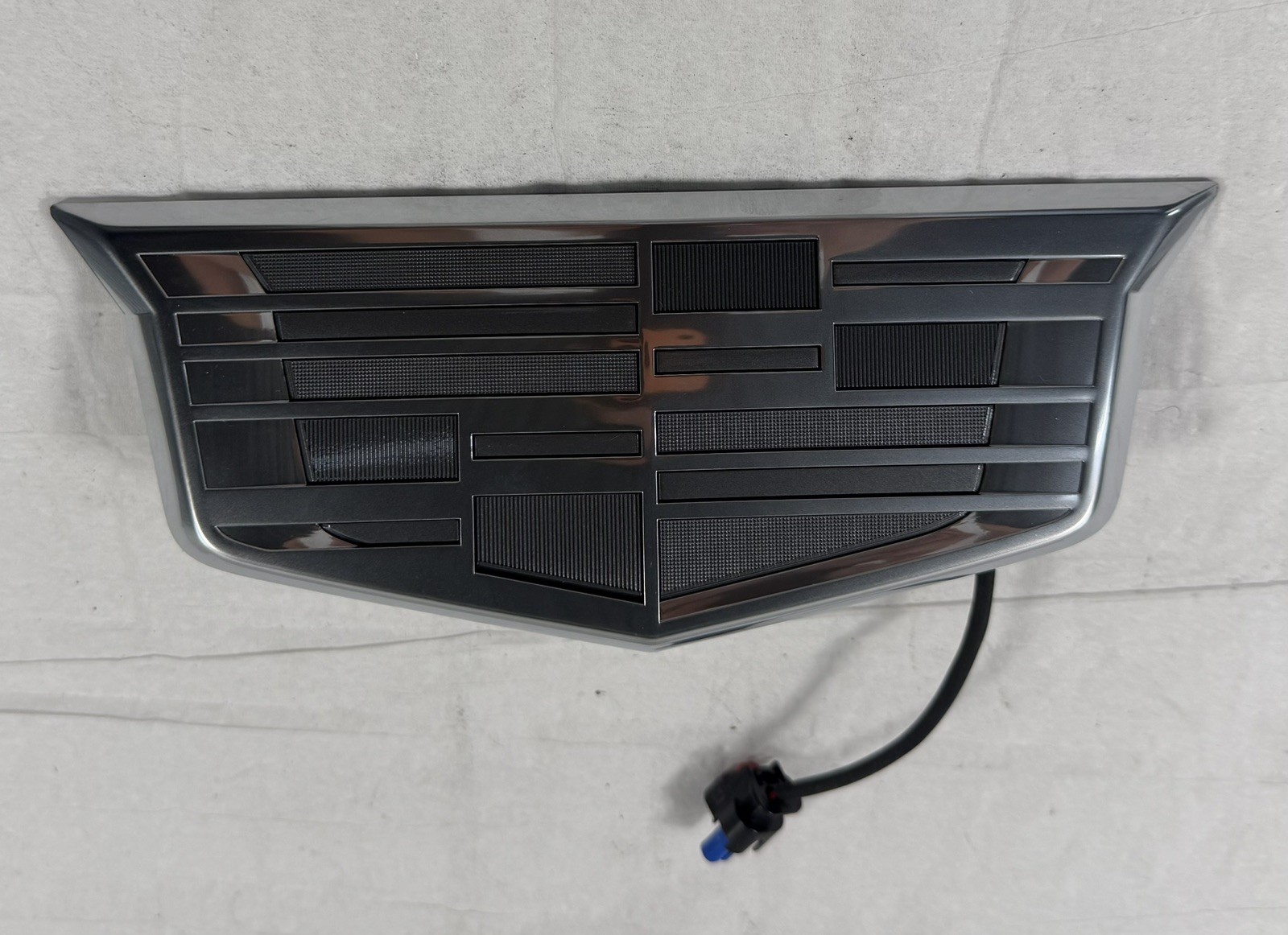 2021-2024 Cadillac Escalade Rear Monochrome Emblem/Switch