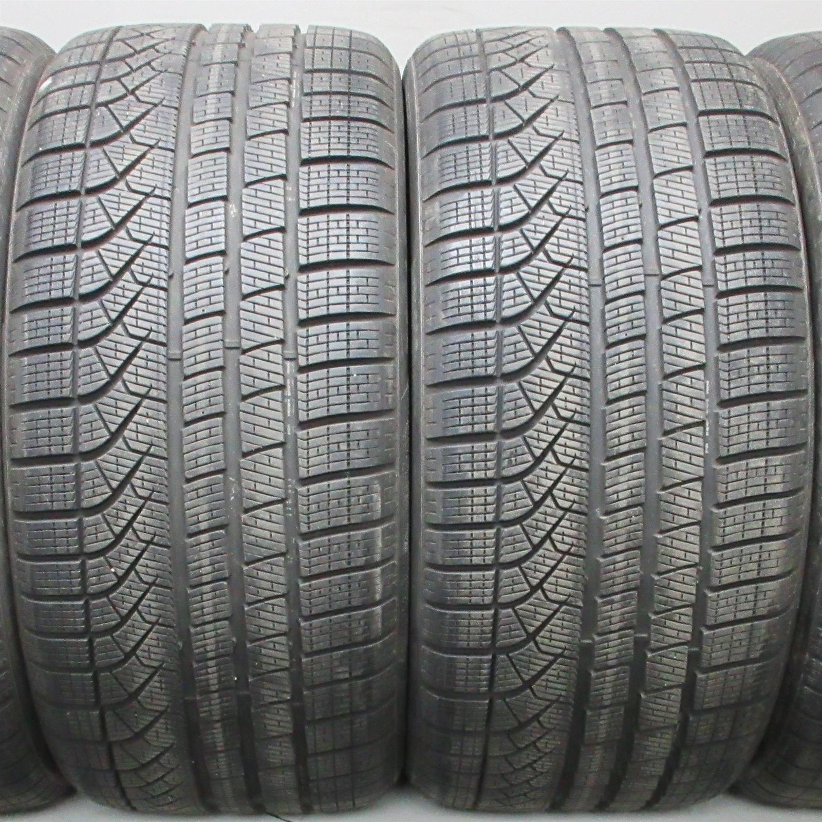 275/35R20 Pirelli P Zero Winter mo1 104V Used Tire (9/32nd) NO PATCHES (QTY 2)