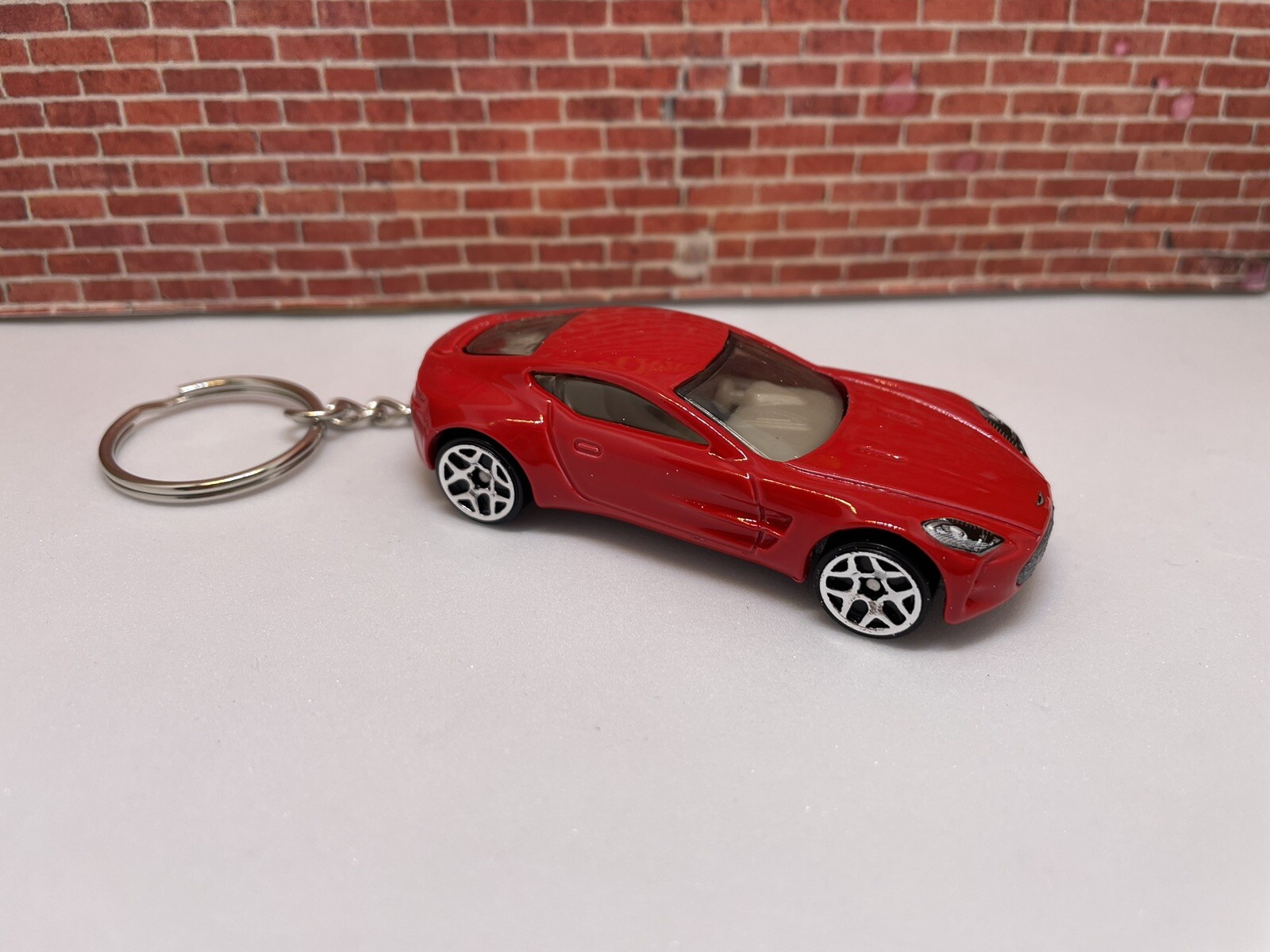 KEYCHAIN for ASTON MARTIN ONE 77 RED 177 SPORT CAR AUTO KEYS RING FOB LANYARD