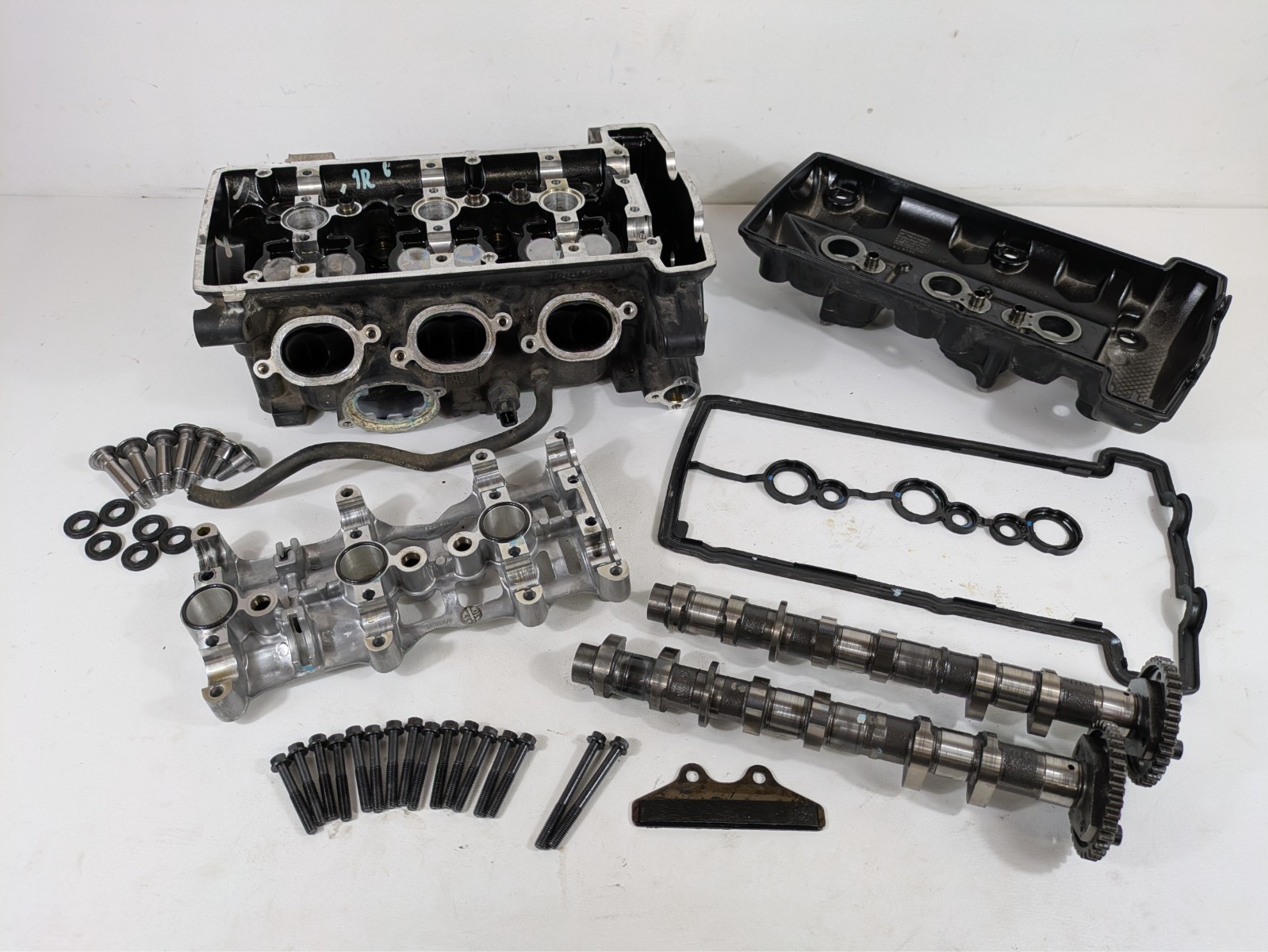 2012 07-12 Triumph Street Triple 675 Cylinder Head Camshafts Valves Valve Cover