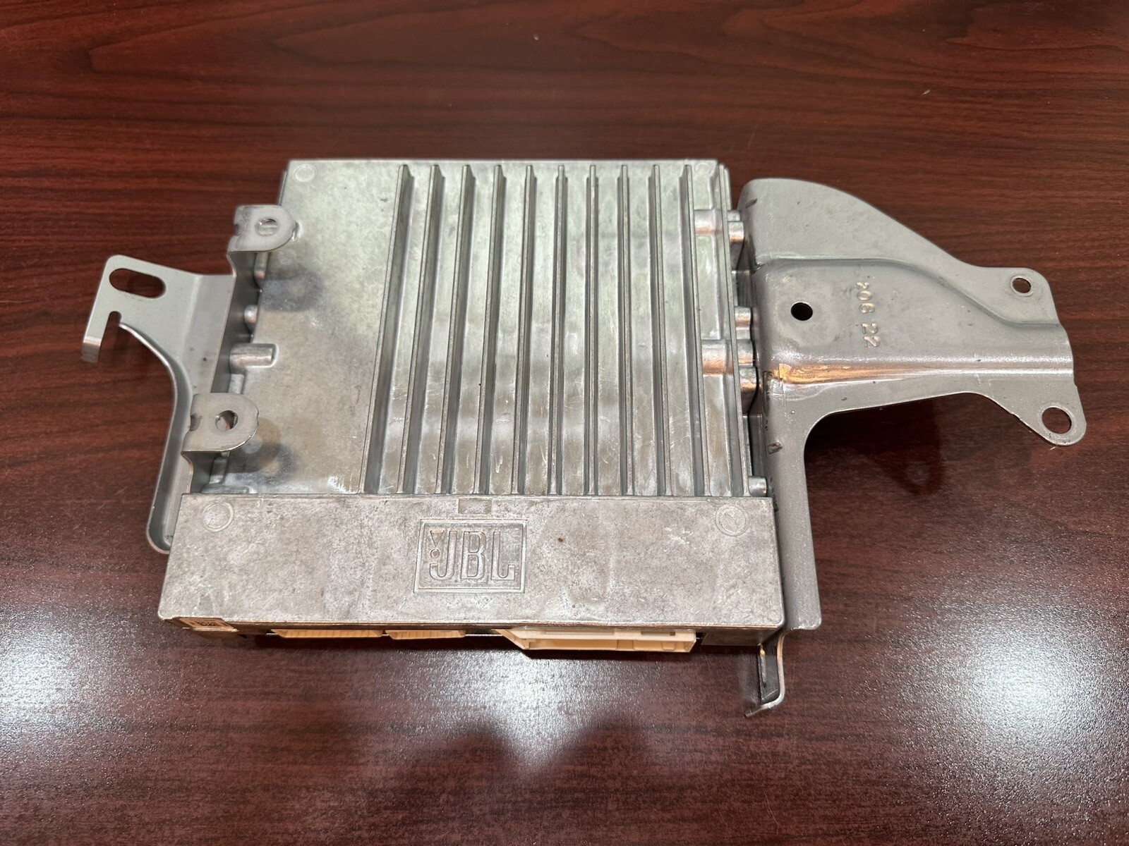 2022-25 Toyota Tundra OEM JBL Amplifier 86280-0C250 86280-AN020 2022-25 Toyota Tundra OEM JBL Amplifier 86280-0C250 86280-AN020