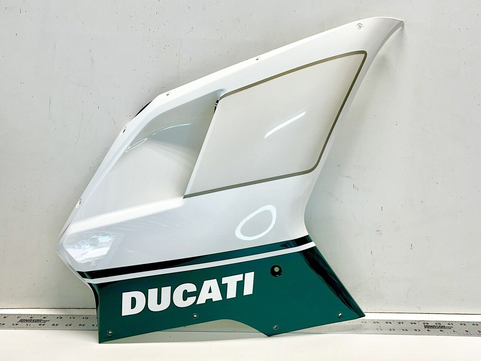 Used Genuine Ducati 1098 TRICOLORE Right Mid Fairing Cowling 48032291A BLEMISHED