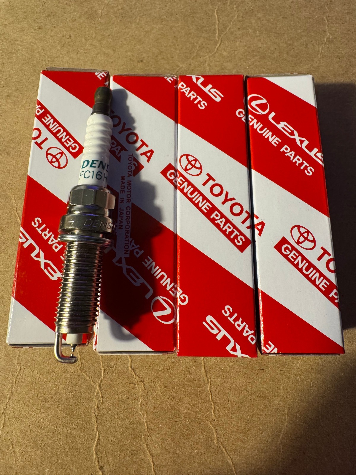 4Pcs OEM 90919-01233 Denso Iridium Spark Plug 3417 SK16HR11 for Camry Highlander
