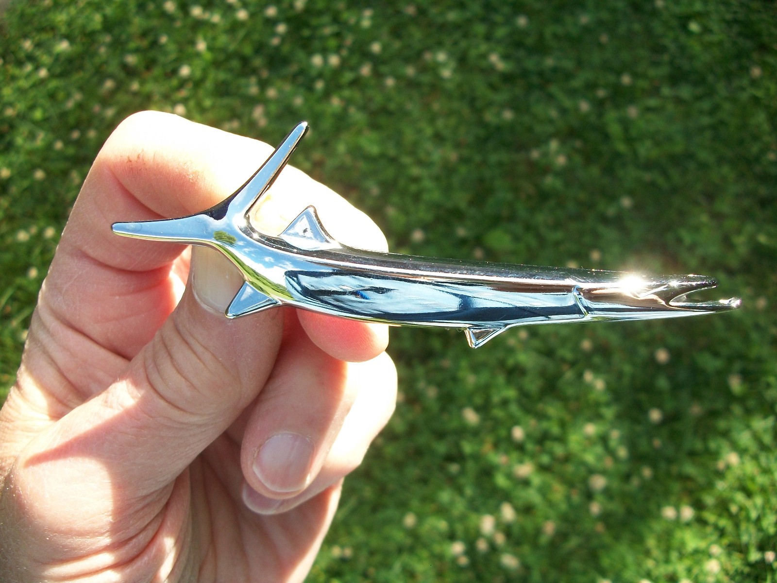 NOS 1967 1968 PLYMOUTH BARRACUDA EMBLEM  2785320