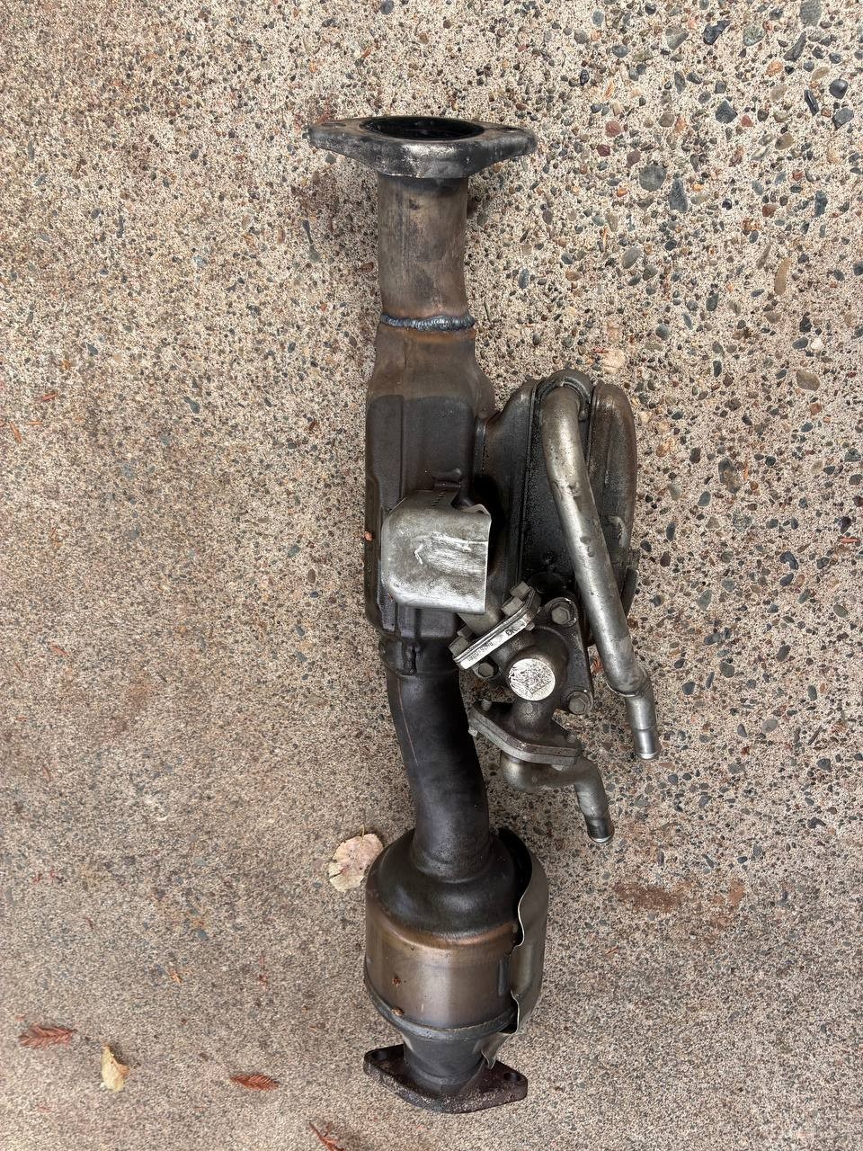 2017-2022 KIA NIRO EXHAUST MANIFOLD 28601-G5320 2018 2019 2020 2021