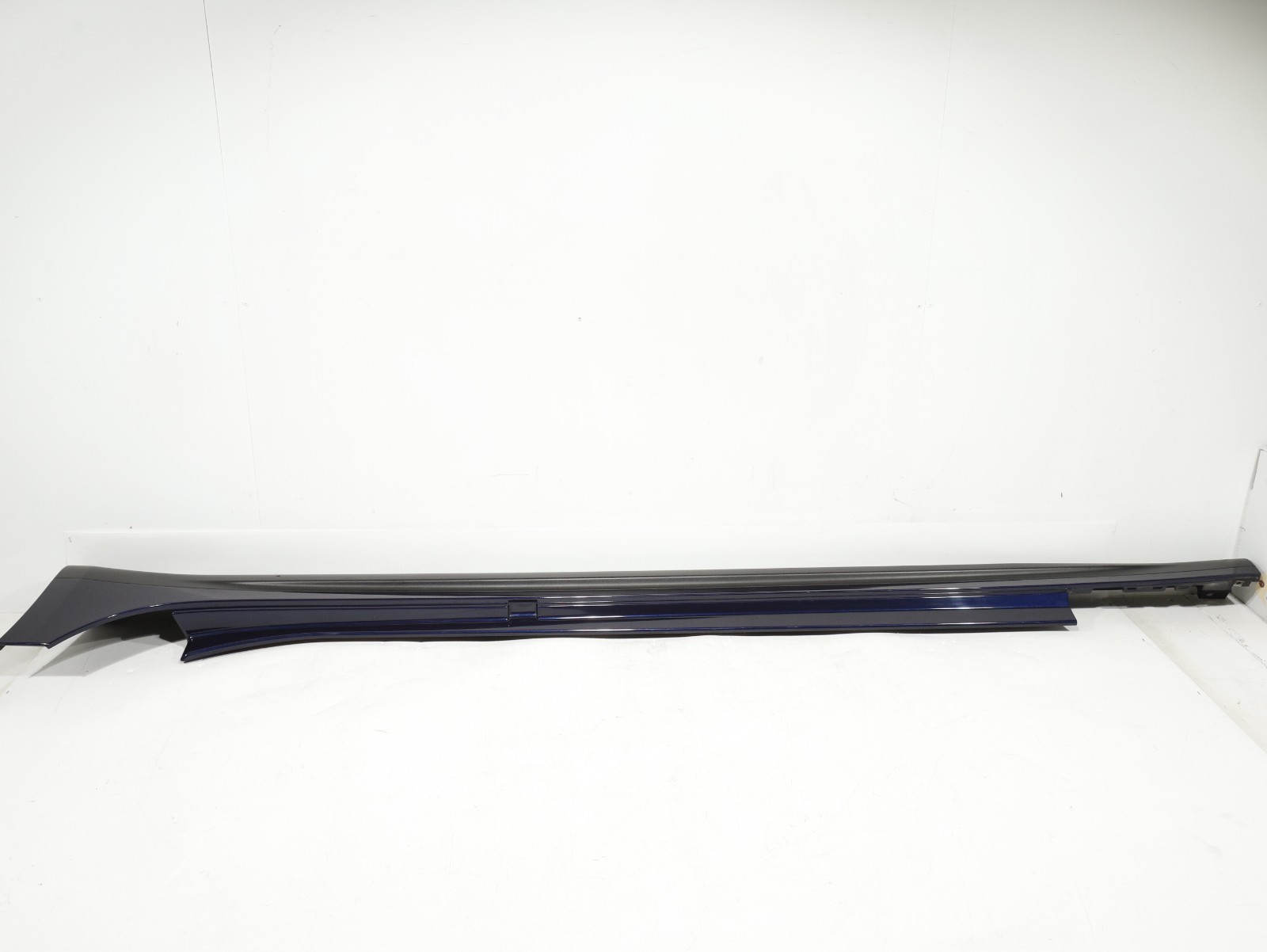 14-20 Maserati Ghibli LEFT Driver Side Rocker Panel Molding BLUE OEM 6700288320