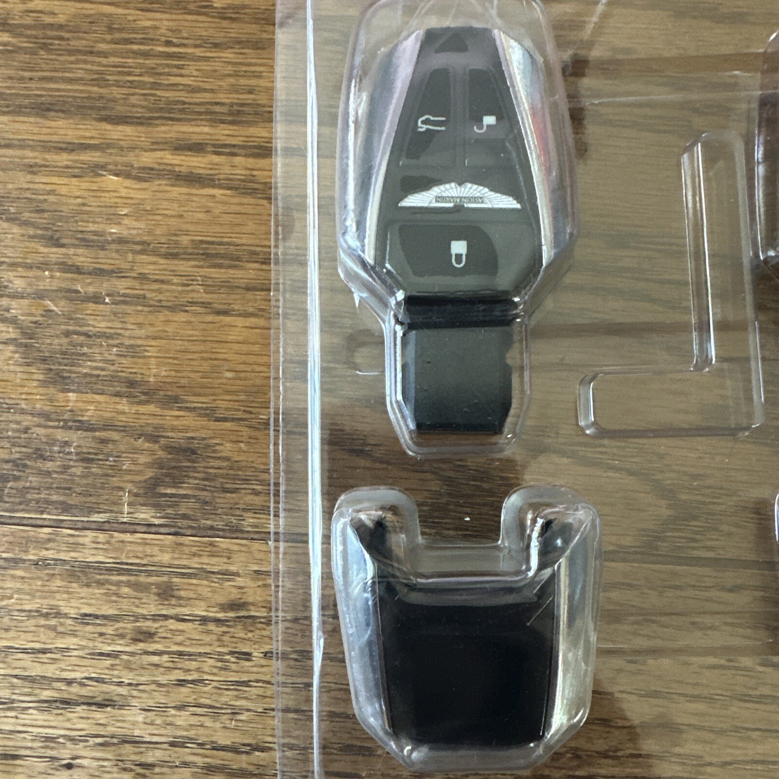 ASTON MARTIN DB11 SMART KEY REMOTE FOB FCC: OHT3731465 HY53-15K601-DE  NO RETURN