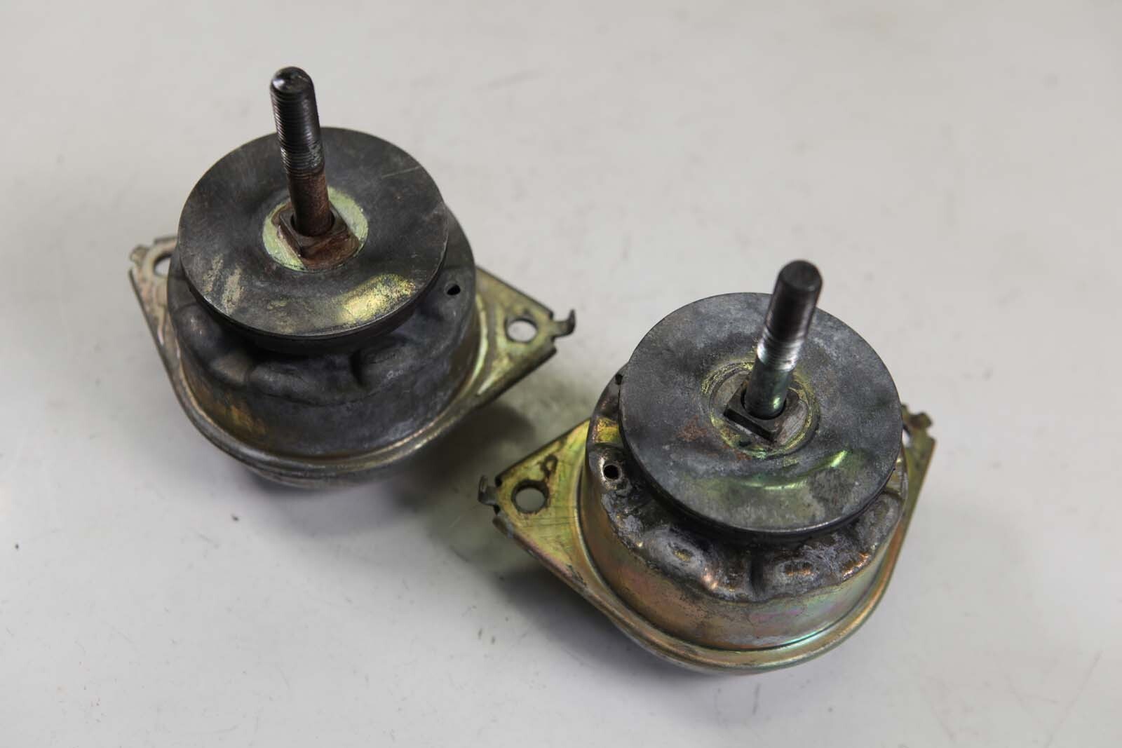 90-98 Porsche 964 993 Engine Motor Mount Set L&R 96437504900 96437505000 F5