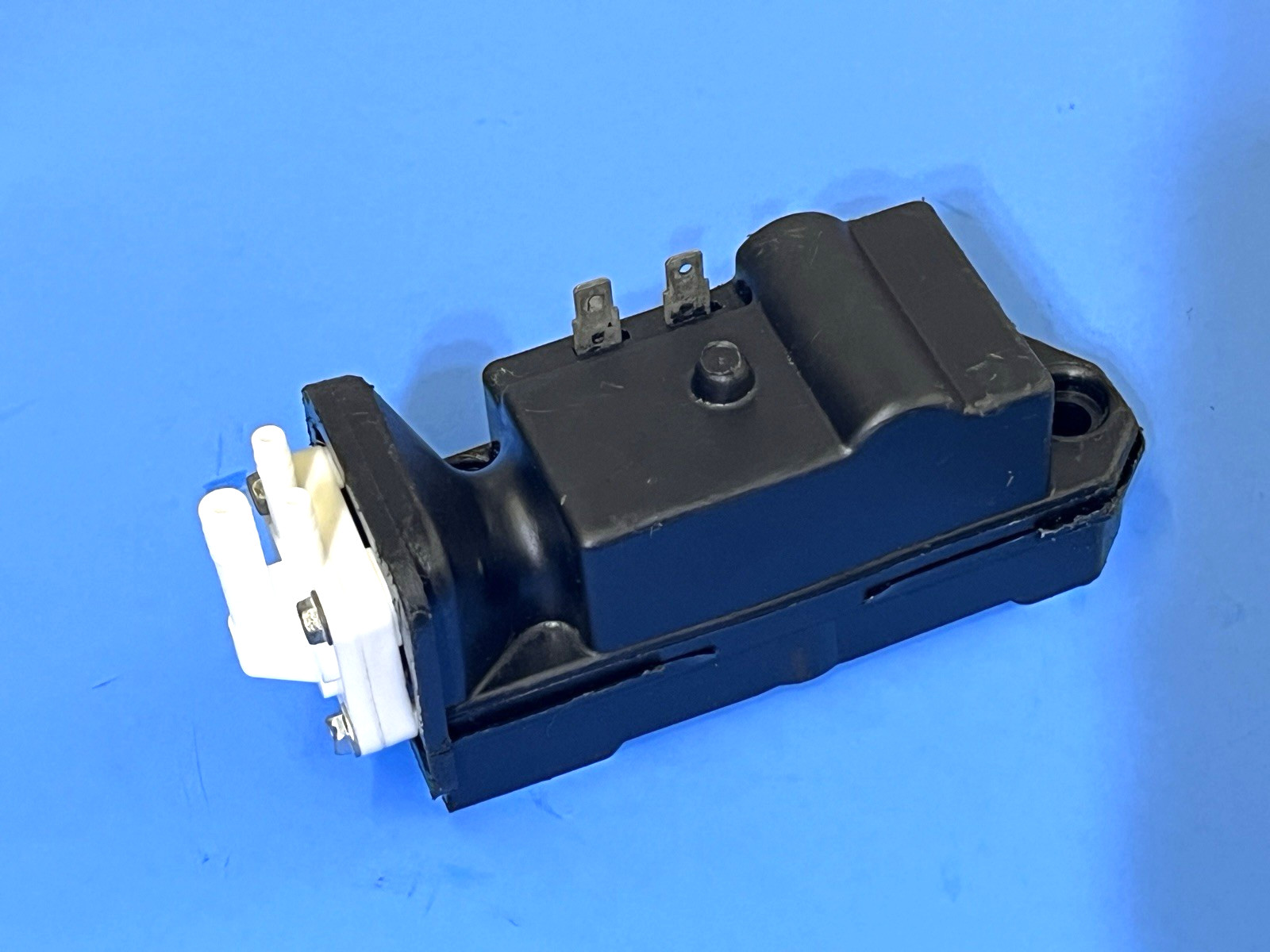 Rebuilt 1964 1965 1966 1967 Camaro Firebird washer pump with plastic covers Rebuilt 1964 1965 1966 1967 Camaro Firebird washer pump with plastic covers
