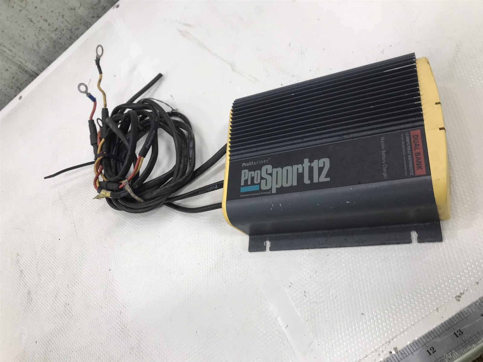 Crownline 266 Boat ProMariner ProSport 12 dual bank 12A marine battery charger