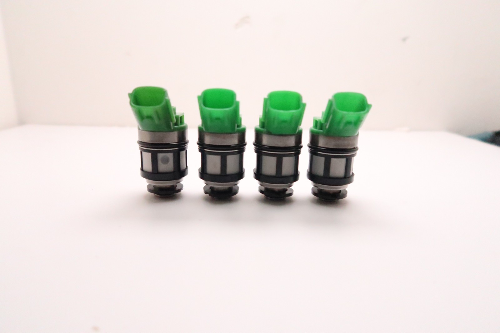 SET 4 GENUINE JECS Fuel Injectors For 1996, 1997 Nissan Pickup 2.4L I4 JS4D-5F SET 4 GENUINE JECS Fuel Injectors For 1996, 1997 Nissan Pickup 2.4L I4 JS4D-5F
