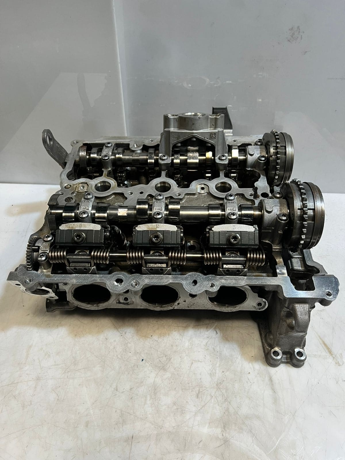 2016 BMW F20 1-Series F20 MINI F56 1.5 TURBO B38B15A Cylinder Head 86266970700 2016 BMW F20 1-Series F20 MINI F56 1.5 TURBO B38B15A Cylinder Head 86266970700