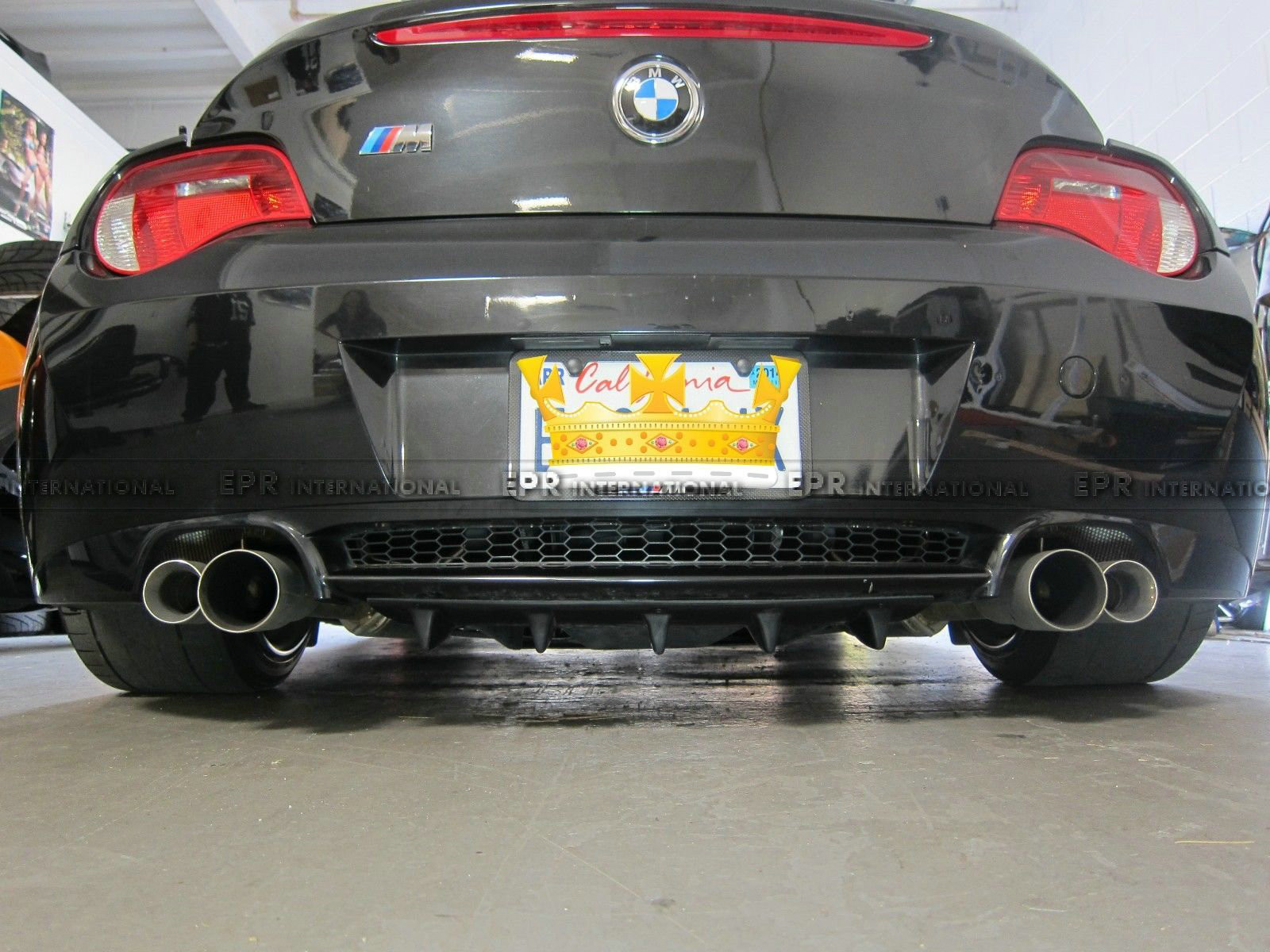For BMW 02-08 E85 E86 Z4 Z4M Roadster Carbon Fiber Rear Bumper Diffuser