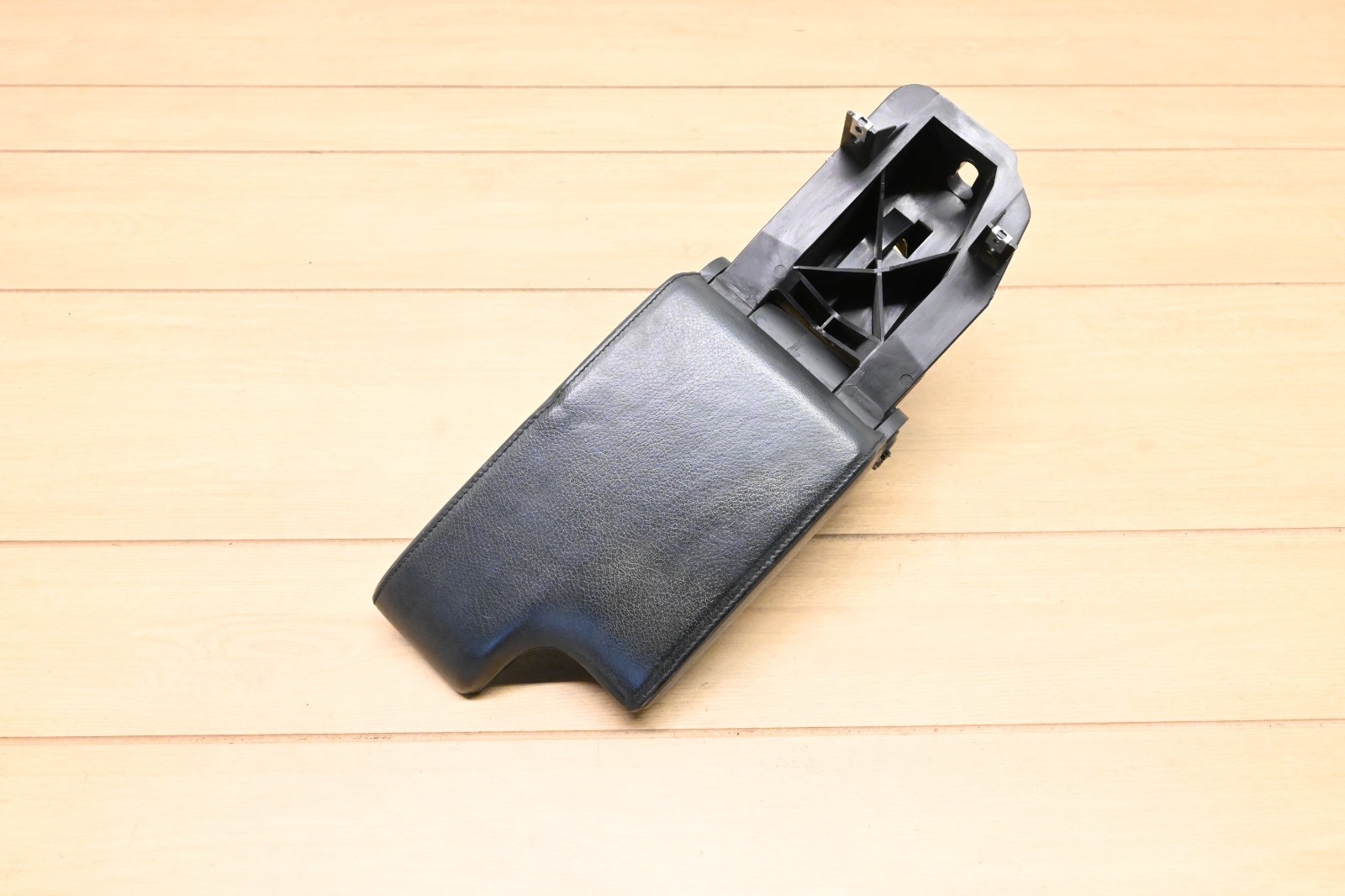 99-06 BMW E46 330 325 Front Center Console Leather Armrest Black OEM 73kMiles
