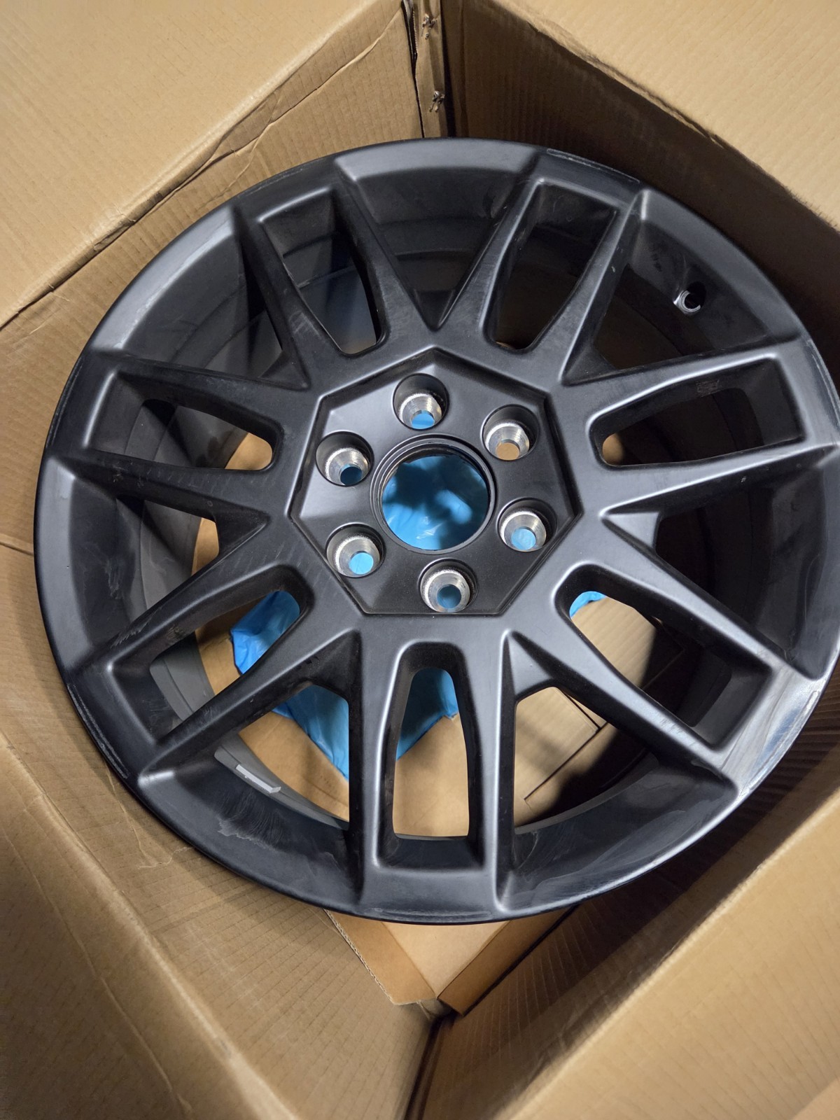 Used (1) 20” Tesla Cybertruck Core OEM Wheel Used (1) 20” Tesla Cybertruck Core OEM Wheel