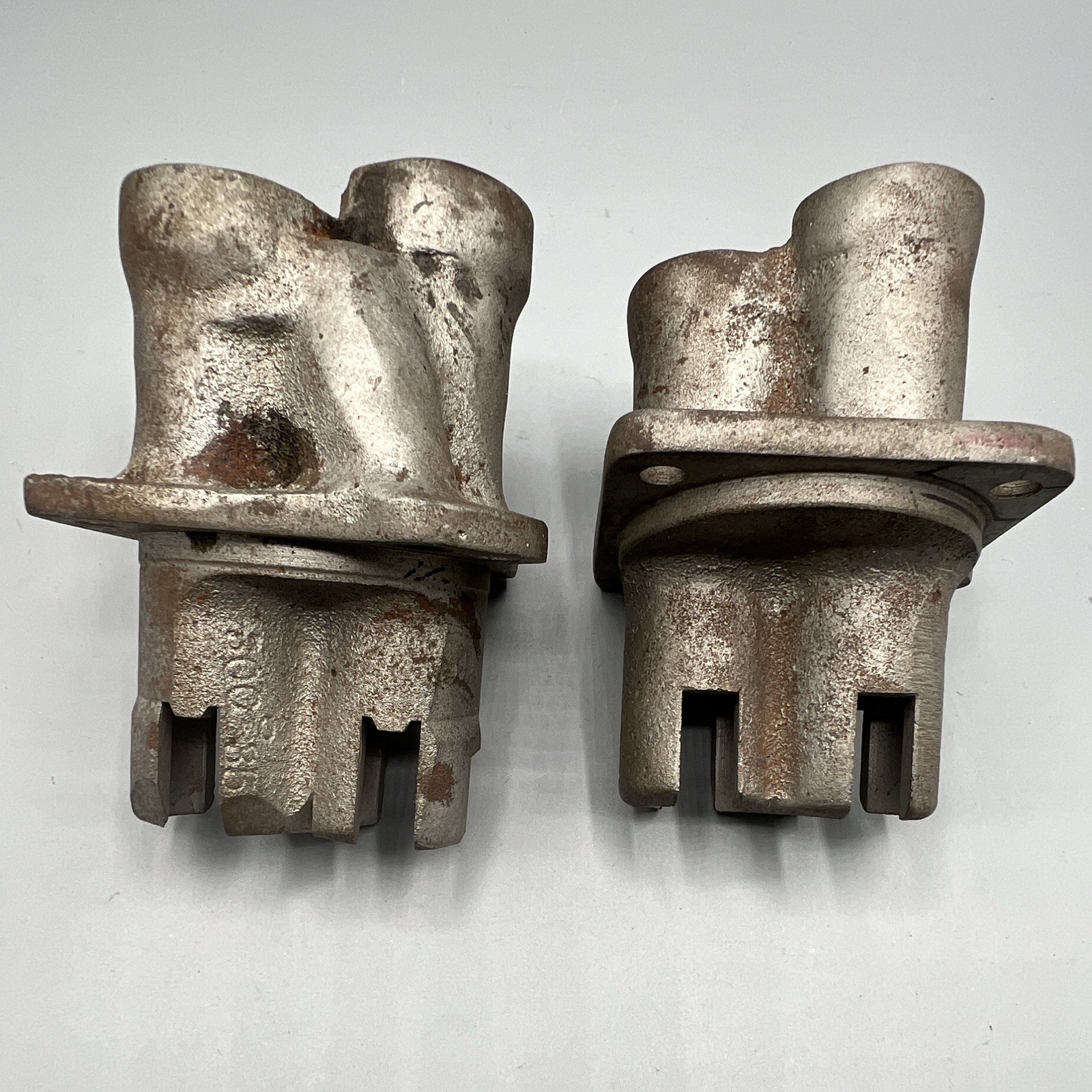 OEM Harley Davidson Knucklehead Lifter Blocks Tappet Guides 300-35 1936-1947 EL OEM Harley Davidson Knucklehead Lifter Blocks Tappet Guides 300-35 1936-1947 EL