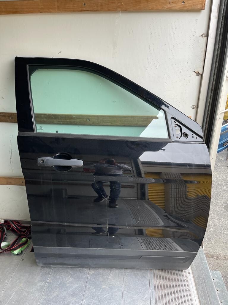 2015-2019 Ford Explorer Black Passenger Side Front Door OEM 2015-2019 Ford Explorer Black Passenger Side Front Door OEM