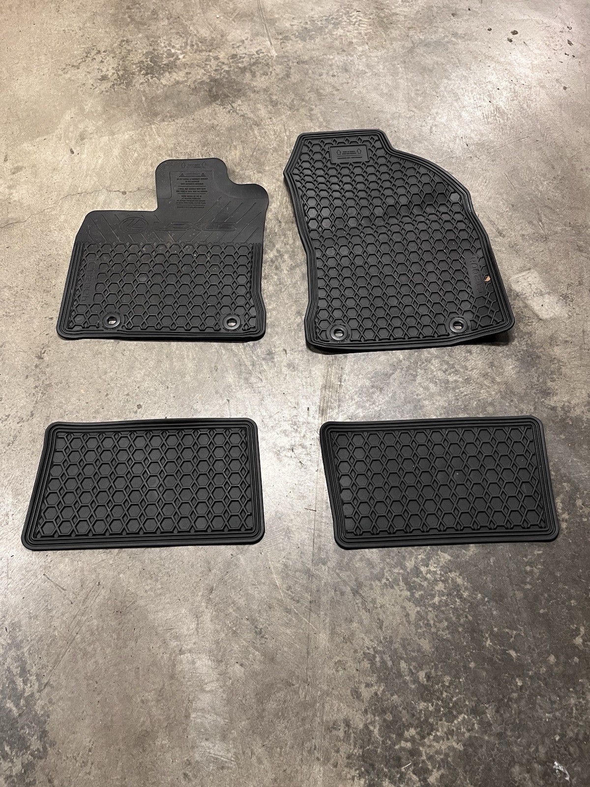 11-17 LEXUS CT200h OEM RUBBER FLOOR MATS SET OF 4