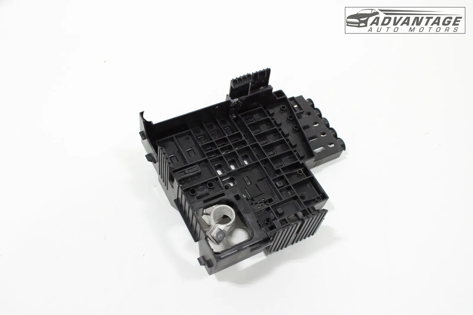 2021-26 CHEVROLET TRAILBLAZER BATTERY POWER JUNCTION FUSE BOX TERMINAL OEM